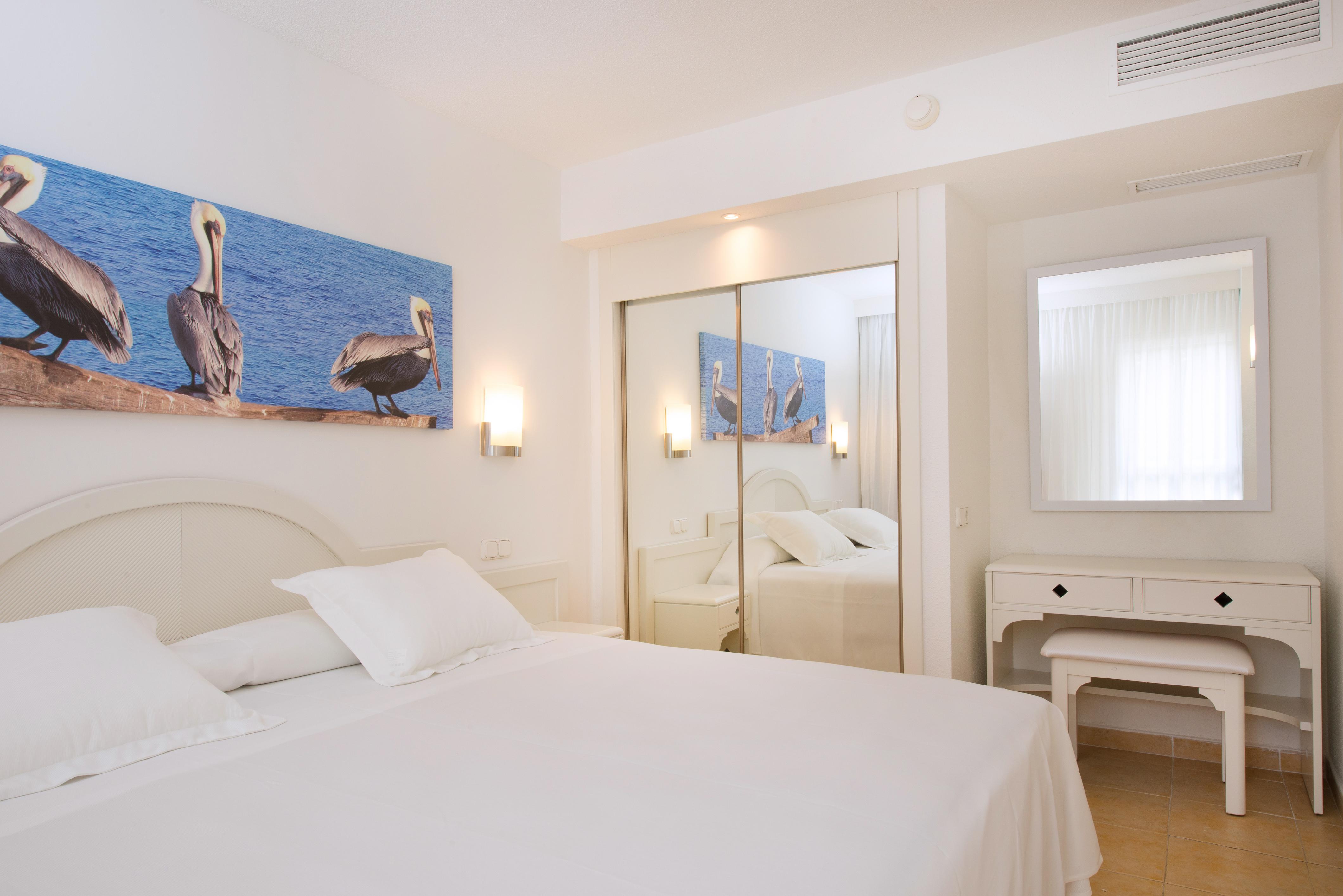 Iberostar Waves Ciudad Blanca Hotel Alcudia  Exterior photo