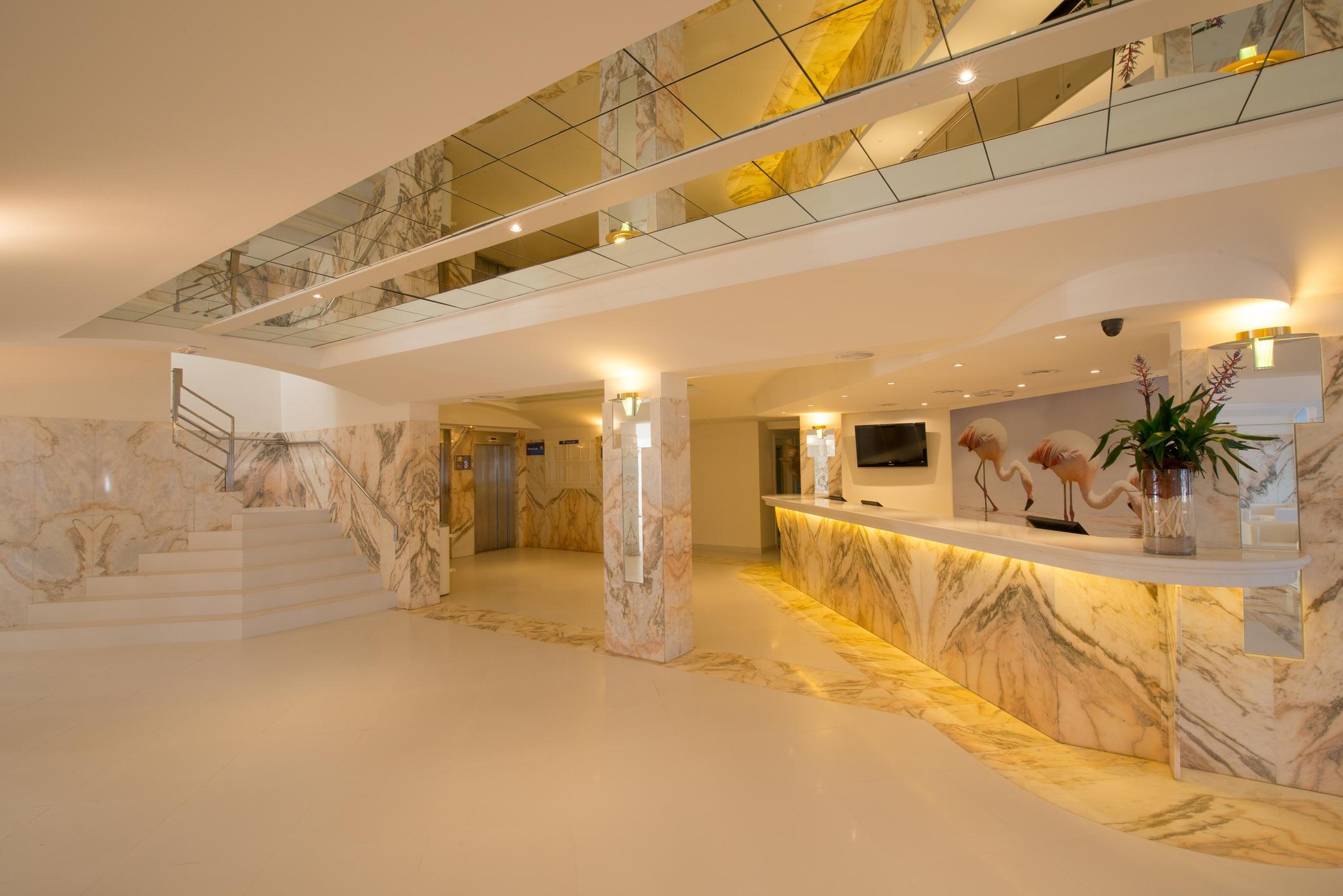 Iberostar Waves Ciudad Blanca Hotel Alcudia  Exterior photo